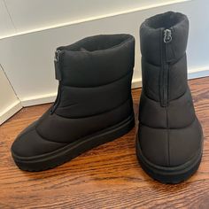 Gia Borghini Luna Short Puffy Boots, Size 37.5 In Black Like New Worn Once Puffy Boots, Gia Borghini, Boots Booties, Bootie Boots, Ankle Boots, Vision Board, Like New, Size 7, Women Shoes