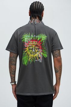 Available In Black. Crew Neck Short Sleeve Screen Print 100% Cotton Disclaimer: Due To The Printing Process A Difference In Saturation May Occur. Each Garment Is Unique. Print Placement Will Vary. Imported | Mens Sublime 40oz To Freedom Short Sleeve Tee Shirt in Black size Medium by Fashion Nova