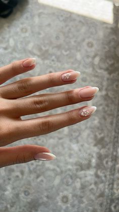 almond french tips w hibiscus flowers 🥹💘 French Tip Hibiscus Almond Nails, Almond French Tip Nails Flowers, Nails Almond Design Summer, Nails W Flower Design, Summer Nail 2024 Trends White, Summer Nail Ideas French Tips Almond, Summer Nail Designs French Tip, French Nails With Detail