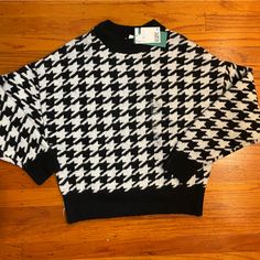 Brand New With Tags H&M Knit Sweater, Houndstooth Pattern, Black&White Color Feel Free To Message Me If You Have Any Questions Thanks For Stopping By, Happy Shopping!