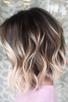 Wavy Hair Styles, Hairstyles Prom, Wavy Bob Hairstyles, Lob Haircut, Short Hair Balayage, Short Wavy Hair, Long Bob Hairstyles, Long Wavy Hair, Prom Hairstyles