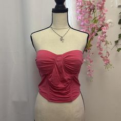 Cute Pink corset top with ruched sides and underwire cups. 
-size L 
Put Zara for exposure 




#corset #pink #partying #y2k Pink Corset, Women Corset, Corset Top, Cute Pink, Zara Women, Zara, Womens Tops, Women Accessories, Outfit Accessories