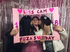 Kiss Cam Poster Board, Bday Surprise, Kiss Cam, Birthday Kiss, Fiesta Halloween, 20th Bday, Happy Birthday Black, B Day Ideas