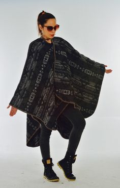 Made of highest quality Turkish Wool and cotton blend (Totally natural) This Black wool blanket poncho is super comfy and keeps you very warm. Falls loosely over the body, available in different colors Perfect for autumn and winter days One size fits all-- S, M, L, XL Made of the highest quality cotton and wool fabric. #blackponcho #woolponcho #maxiponcho #hippieponcho #aztecponcho #tribal poncho #autumnponcho Poncho Winter, Winter Poncho