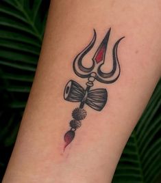 a tattoo on the arm of a woman