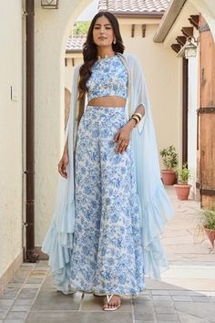 Crop Top Lehenga Models, Two Piece Outfits Traditional, 3 Piece Dress For Women Indian, Crop Top And Pants Outfit, Plazo Outfits, Indian Outfits Modern, Diwali Outfits, Traditional Indian Dress