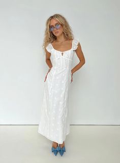 Lombardi Maxi Dress White White Puff Sleeve Maxi Dress, Graduation Picture Dress, Bridal Shower Dress Casual, Rehearsal Dinner Dress Casual, Country Chic Dress, White Garden Party Dress, White Senior Picture Dress, White Dresses Simple, Modest Graduation Dresses