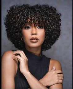 Corte Shaggy, Hair Stules, Curly Hair Trends, Short Natural Curly Hair, Curly Fro, Curly Hair Types, Natural Curls Hairstyles, Black Hair Care, Natural Hair Journey