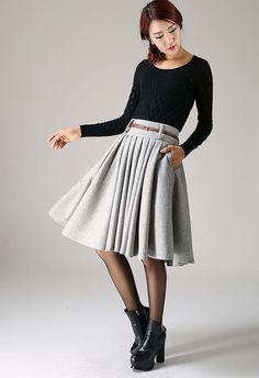 High waisted pleated midi skirt for winter 1097# – XiaoLizi Pleated Skirt Winter, Skirt Fall Outfit, Light Grey Skirt, Winter Skirt Fashion, 50s Skirt, Knee Length Pleated Skirt, Long Outfit, Skirt Winter, Pleated Skirt Short