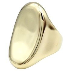 Ring Size: 6 This gorgeous Robert Lee Morris RLM Studio oval concave style ring exudes contemporary elegance with its sleek design and luxurious materials. Crafted from lustrous 14 karat yellow gold, this ring features an oval concave shape that adds depth and dimension to the piece. The smooth, polished surface catches the light beautifully, creating a striking visual effect. This ring is a versatile accessory that can effortlessly transition from day to night, making it perfect for any occasion. Whether worn alone as a statement piece or stacked with other rings for a more layered look, it adds a touch of modern sophistication to any ensemble. With its timeless design and high-quality craftsmanship, the Robert Lee Morris RLM Studio oval concave style ring is sure to become a treasured st Robert Lee Morris, Fine Jewelry Collection, Look Plus, Visual Effects, Layered Look, Cocktail Ring, Yellow Gold Rings, Cocktail Rings, Sleek Design