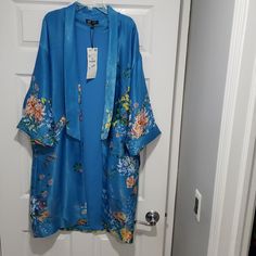 Nwt - Zara Amazing Teal Blue Printed Kimono Featuring Kimono Sleeves With Rolled-Up Detailing And Side Pockets. Material 100% Polyester Size M, Orginal Price 129.00 Blue Outerwear For Spring Loungewear, Blue Long Outerwear For Spring, Long Blue Outerwear For Spring, Long Blue Spring Outerwear, Elegant Blue Floral Print Kimono, Blue Long Sleeve Kimono For Loungewear, Long Sleeve Blue Kimono For Loungewear, Fitted Blue Summer Kimono, Fitted Blue Kimono For Summer