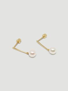 THE PEARL BAR DROP EARRINGS Gift Ideas For Bridesmaids, Create Your Future, Drop Earrings Wedding, Chain Drop Earrings, Statement Chandeliers, To Buy List, Pearl Earrings Wedding, Wedding Earrings Drop, Flat Back Earrings