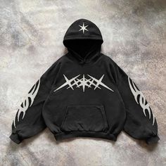 Y2k Retro Black Star Patchwork Hoodie Fashion Loose Oversized Embroidered Hooded Sweatshirt Gothic Y2k Oversized Hoodie, Black Y2k Hoodie, Space Streetwear, Mens Streetwear Hoodie, Star Patchwork Hoodie, Sweatshirts Men, Mens Gothic Clothing, Hoodie Style, Clothes Design Ideas