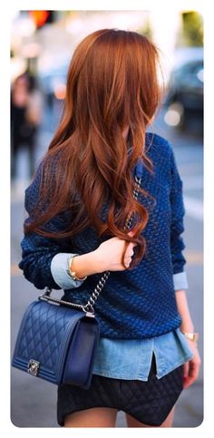 72 Impresionantes ideas de color de pelo rojo con destacados Best Red Hair Dye, Auburn Red Hair Color, Auburn Red Hair, Natural Haircuts, Red Hair With Highlights, Dyed Red Hair