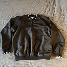 Size L Has 2 Front Pockets Mesh Material Inside Some Pilling On Wrists And Bottom Band But Can Easily Come Off. Otherwise Great Condition Classic Black Tops For Outdoor, Black Crew Neck Sweater For Outdoor, Classic Black Long Sleeve Windbreaker, Sports Half-zip Sweatshirt, Classic Long-sleeved Black Windbreaker, Black Half-zip Sweatshirt For Sports, Sports Half-zip Stretch Sweatshirt, Vintage Golf Sweatshirt, Half-zip Sweatshirt With Zipper Closure For Sports