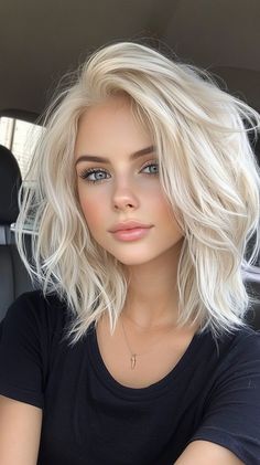 Effortless Sleek Innovations for Platinum Blonde Hair Color Ideas 👱 Bright Blonde Full Highlights, Platinum With Lowlights, Short White Blonde Hair, Tones Of Blonde Hair, Blonde Full Highlights, Blonde Hair With Root Smudge, Blonde Lob Hair, Hair Color Platinum Blonde, Blonde And Blue Hair