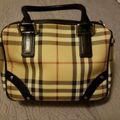 Barely Used Burberry Purse. Perfect Condition With Its Dust Bag. Burberry Purse, Burberry Bag, Black Tan, Black And Tan, Burberry, Limited Time, Dust Bag, Bag Lady, Purse