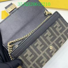 Size: 19cm*10.5cm*3.5cm It comes with Dust box, Care manual, Tag, and Paper bag. Paper Bag, Clutch Bag, Things To Come, Tote Bag, Shoulder Bag, 10 Things