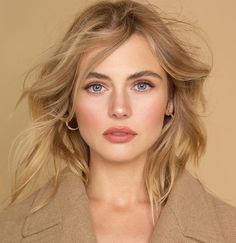 Soft Winter Makeup Soft Makeup Look Blonde, Natural Makeup Looks For Blondes Pale Skin, Gooey Natural Wedding Makeup, Romantic Makeup Looks Blue Eyes, Fresh Bridal Makeup Green Eyes, Soft Clean Makeup Look, Soft Spring Makeup Looks, Extremely Natural Makeup, Natural Wedding Makeup For Blue Eyes Fair Skin