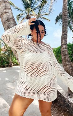 White Crochet Cover Up, White Swim Cover Up, Plus Resort Wear, Plus Size Mexico Outfits, Monochromatic Dressing, White Bachelorette Party Outfit, White Coverup, Bridal Swimsuit, Cruise Fits