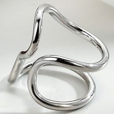 This elegant 925 Silver Handmade Geometric Line Band Ring is expertly crafted with detailed care and precision. The ring is a modern take on a classic timeless design, perfect for everyday wear. The silver band is stylishly accented with geometric lines, making it an eye-catching piece of jewelry. Product Details Material: 925 Silver Color: 18K Gold/White Gold Plated Size: US Opening size 6.25 (adjustable size 5.5-7.5) Weight: about 5.7-5.9g SKU: AR23101212-G/AR23101212-W Product Keywords: Disto Modern White Gold Open Midi Rings, Trendy Silver Open Band Ring, Silver Open Ring Midi Rings For Formal Occasions, Modern Silver Midi Rings For Promise, Elegant Silver Midi Rings With Polished Finish, Modern Silver Midi Promise Rings, Modern Silver Midi Rings For Formal Occasions, Modern Silver Midi Rings For Formal Events, Modern Open Band Midi Rings With Polished Finish