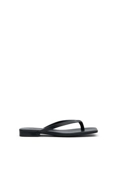 The Isola Black Thong is a leather thong with a small heel. The Isola is the perfect everyday sandal which is sure to become a staple in your wardrobe and ensure maximum comfort for any occasion.
 Size: 5, 6, 7, 8, 9, 10, 11; Color: BLACK Thong Heels, Black Mini Bag, Everyday Sandals, Travel Belt, Late November, February 2025, Light Blue Jeans, Denim Bag, Card Bag