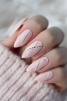 Geometric Manicure, Nude Nail Designs, Makijaż Smokey Eye, Pink Nail Designs, White Nail, Elegant Nails, Nail Designs Spring, Fancy Nails