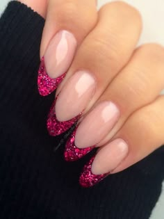 Nails Application, Acrylic Application, Glitter Tip Nails, Nails Shellac, Glitter French Tips, Glitter Nails Acrylic, French Tip Nail Designs, Lines On Nails