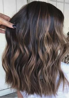 Bayalage Brunette, Brunette Ombre, Rambut Brunette, Latest Hair Color, Brunette Balayage, Fall Hair Color For Brunettes, Brunette Balayage Hair, Hair Color Light Brown, Brown Hair Balayage