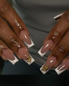 Pretty Graduation Nails, Nails For Gold Dress Prom, French Tip With Gold Charms, French Tip With Gold Nails, French Tip Nails Prom, Gold Prom Nail Ideas, Gold Inspired Nails, Elegant Acrylic Nails Classy, Prom Nails Inspiration