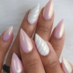 Unicorn nails and unicorn nail designs to try Nail Gelish Design, Nail Gelish, Unicorn Chrome, Christmas Manicure, Gelish Nails, Mermaid Nails