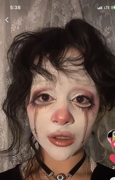 Clown Makeup Creepy, Makeup Looks Asian, Grace Foster, Cute Clown Makeup, Makeup Douyin, Creepy Makeup, Funky Makeup, Douyin Makeup, Alt Makeup