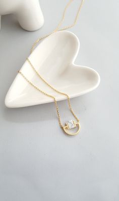 "This is a white marble with plated gold boho charm minimalist necklace. It is very simple, cute & stylish necklace. It goes with any outfits MEASUREMENT: Length:  17 3/8\" ♥    ♥    ♥    ♥    ♥    ♥    ♥    ♥    ♥    ♥    ♥    ♥    ♥    ♥ Please visit my Etsy store for more collections http://www.lesacandchic.etsy.com ♥    ♥    ♥    ♥    ♥    ♥    ♥    ♥    ♥    ♥    ♥    ♥    ♥    ♥ ." White Stone Necklace, Marble Necklace, Swirl Earrings, Stylish Necklace, Loop Earrings, Necklace White, Marble Stone, Marble Stones, Wire Earrings