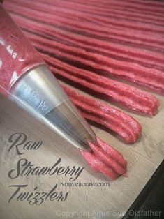 Strawberry Twizzlers, Fruit Drying, Dehydrated Food, Homemade Candies, Dehydrator Recipes, Paleo Dessert, Candy Making, Raw Food