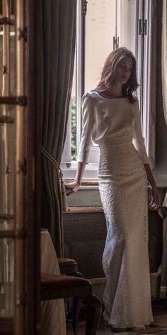 Skirt And Shirt Wedding Outfit, Minimal Bridal Hair, Elegant Velvet Dress, V Neck Long Sleeve Dress, Top Satin, Long Wedding Dresses, 가을 패션, Fancy Dresses, Dream Dress