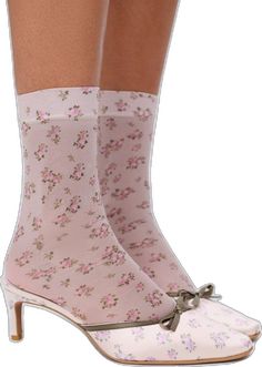 Stretch Knee-high Socks For Spring, Mid-calf Socks, Pink Socks For Spring, Feminine Fitted Socks For Spring, Pink Stretch Socks For Summer, Trendy Knee-high Spring Socks, Elegant Knee-high Socks For Spring, Fitted Feminine Socks For Spring, Stretch Pink Socks For Summer