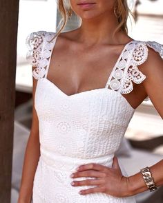 White Lace Spaghetti Strap Elegant Bodycon Dress White Lace Party Dress, Giselle Dress, Elegant Bodycon Dress, White Lace Midi Dress, Lace Party Dresses, Fishtail Dress, Long Bodycon Dress, Sleeveless Long Dress, Sleeveless Bodycon Dress