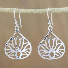 Lotus-Shaped Sterling Silver Dangle Earrings from Thailand. Drop Earrings. Inexpensive Earrings. Recycle Design, Gold Ear Jacket, Lotus Earrings, Earrings Making, Fine Silver Jewelry, Silver Jewelry Earrings, Silver Bead Necklace, Lotus Flowers, Silver Jewellery Sets