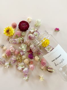 A glass jar filled with mixed dried flowers. A colorful and eco-friendly confetti for any celebration. Dried Flower Confetti, Biodegradable Confetti, Dried Pressed Flowers, Flower Confetti, Custom Cocktails, Make To Sell, Dried Bouquet, Dried And Pressed Flowers, Wild Harvest