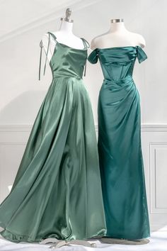 Satin Dress Aesthetic, Emerald Green Satin Dress, Silk Prom Dress, Green Satin Dress, Satin Dress Long, Bias Cut Skirt, Old Hollywood Glam, Retro Vintage Dresses, Dress Aesthetic