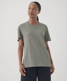 Women's Shadow Featherweight Slub Oversized Tee M. Super soft organic women's Featherweight Slub Oversized Tee from Wear PACT. Fair Trade Factory. GOTS Certified Organic Cotton On Repeat, Sustainable Clothing, Oversized Tee, Personal Marketing, Cotton Tops, Fair Trade, Organic Cotton, T Shirt, Clothes