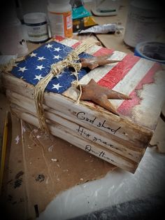 Fun weekend DIY decoupage project for the upcoming holidays. I used a paper napkin and scrap wood to create this patriotic decor piece. July Crafts For Adults, Fouth Of July Crafts, Patriotic Crafts Diy, 4th Of July Crafts, Patriotic Diy, Americana Crafts, Old Book Crafts, 4th July Crafts, Look Festival