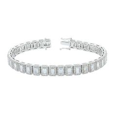 Halo Bracelet, Diamond Bracelet Design, Bracelet Tennis, Gold Armband, Emerald Cut Diamond, Bracelet Design, Emerald Cut Diamonds, Diamond Halo, Tennis Bracelet