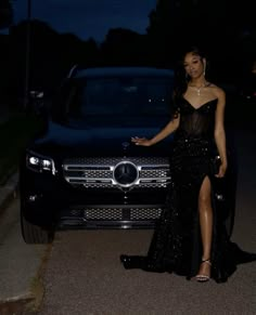 Pretty Black Prom Dresses, Prom Dress Pictures, Long Dress Black, Prom Photoshoot, Prom Inspiration, Classy Prom, Matric Dance, Prom Dress Inspo, Girls Long Dresses