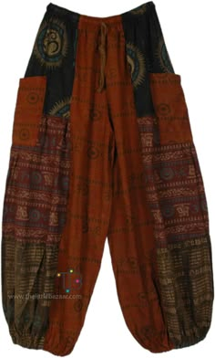 A pair of bohemian handmade hippie print balloon style harem pants. These pants feature a mesmerizing hippie-inspired print and style that channels the free-spirited vibes of the 60s and 70s. #tlb #SplitSkirtsPants #Patchwork #JuniorPetite #bohemianfashion #Handmade #Patchworkcottonpants #hippieharempants Neo Soul Outfits, Looks Hippie, Brown Clothing, Style Harem Pants, Mode Hippie, Earthy Outfits, Estilo Hippie, Hippie Pants, Hippie Look