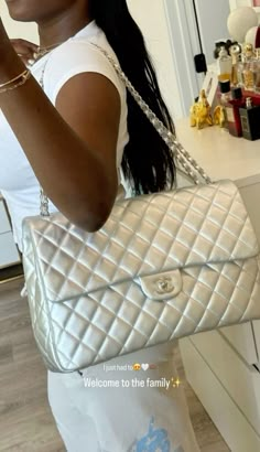 Purse Closet, Chav Outfits, Baddie Filters, Luxury Bags Collection, Handbag Essentials, Dream Bags, Girly Bags, Soft Life, Luxury Lifestyle Dreams