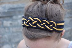 T Shirt Recycle, Braided T Shirts, Hair Accessories Diy Headband, Diy Fashion Trends, Tshirt Headband, Make Your Own Clothes, Recycled T Shirts, Cute Headbands, Recycled Fashion