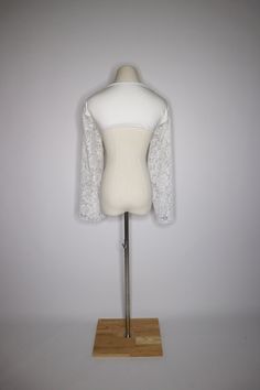 Take a plain top or dress to the next level with a unique lace sleeve shrug! The stretch in the back makes this a large to an extra large. Sleeve Shrug, Evolution Of Fashion, Plain Tops, Upcycled Vintage, Lace Sleeves, Slow Fashion, Next Level, The Back, Take A