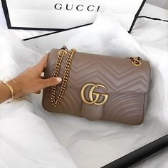 Gucci Fashion Show, Gucci Marmont Bag, Purse Collection, Gucci Purses, Gucci Crossbody, Women Purse, Dream Bags, Burberry Handbags, Prada Handbags