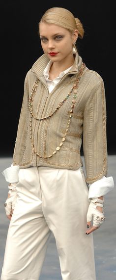 Chanel Mode Ab 50, 2008 Runway, Hairstyles Celebrities, Chanel Outfit, Chanel Jacket, Chanel Inspired, Chanel Couture